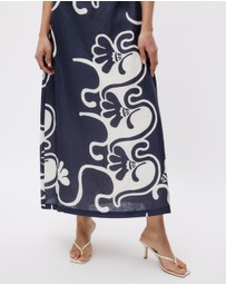 Minima Esenciales - Nivas Linen Empire Strapless Dress