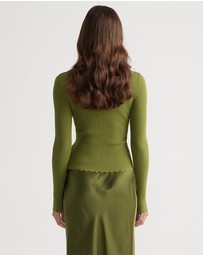 Decjuba - Lana Scallop Button Top