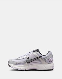 Nike - Zoom Vomero 5 - Women's