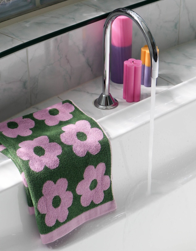 Mosey Me - Flowerbed Hand Towel