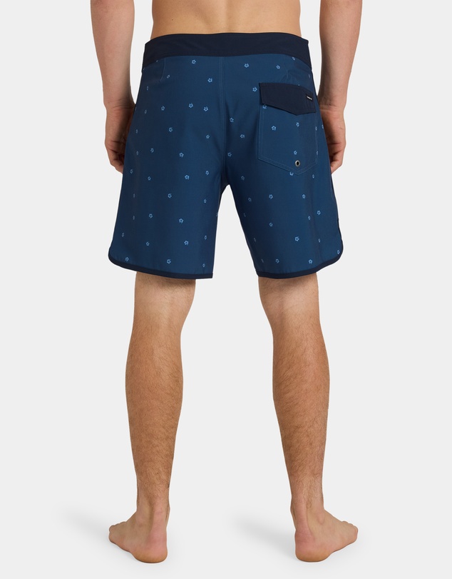 Quiksilver - Mens Surfsilk Scallop 18
