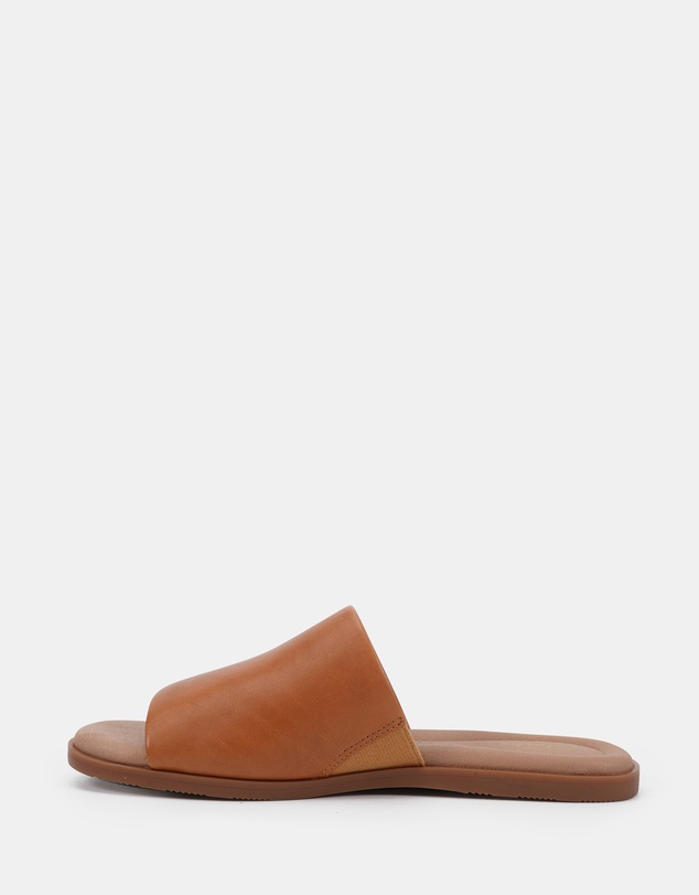 Clarks - June Tan