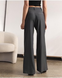 Dazie - The Stylist Relaxed Fit Pants