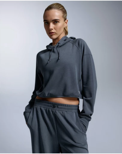 2XU - Wonderluxe Sand Washed Hoodie