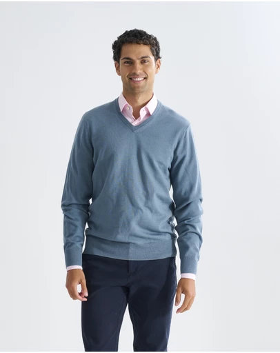 3 Wise Men - 3 Wise Men Fisher V Neck Merino Knit - Cement