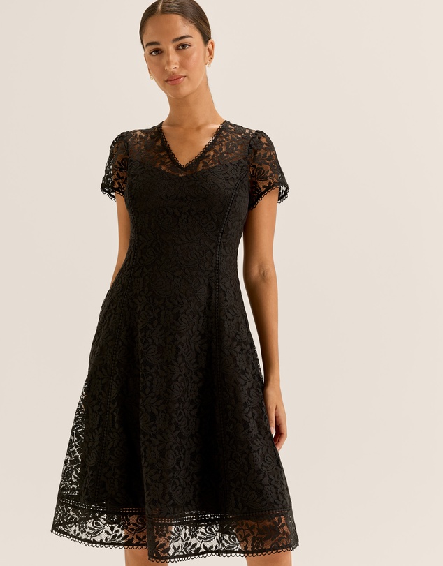 Review - Lady Lacie Cocktail Dress