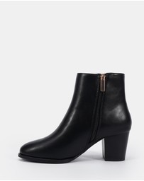 Novo - Dour Ankle Boots