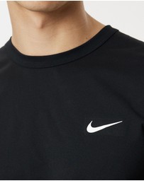 Nike - Dri-FIT UV Hyverse Short-Sleeve Fitness Top
