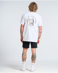 Vacancy Co - Life on the Rocks Tee