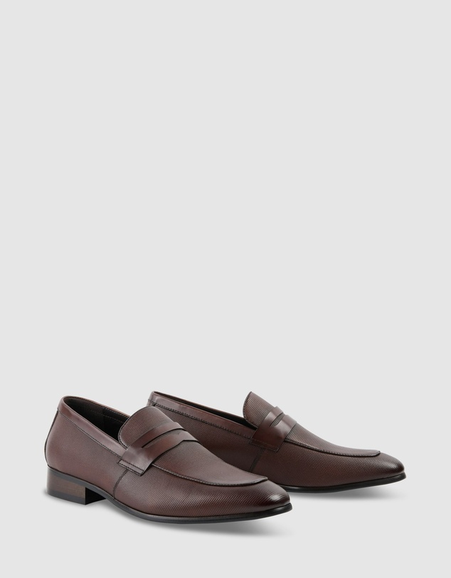 yd. - Beau Textured Loafer