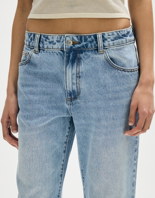 Minima Esenciales - Margot Low Rise Straight Jeans