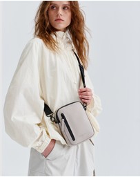 Gaston Luga - Däsh - Verti Crossbody Waterproof Shoulder Carry Bag
