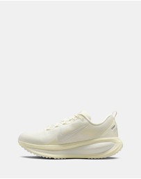 Nike - Vomero 18 - Women's