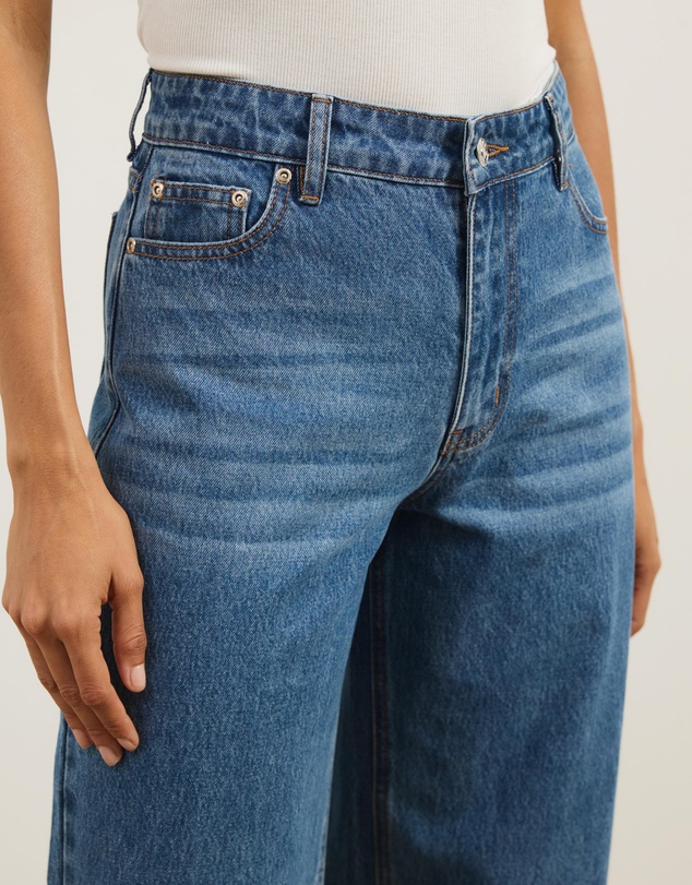 Atmos&Here - Kendal Mid Rise Relaxed Jeans