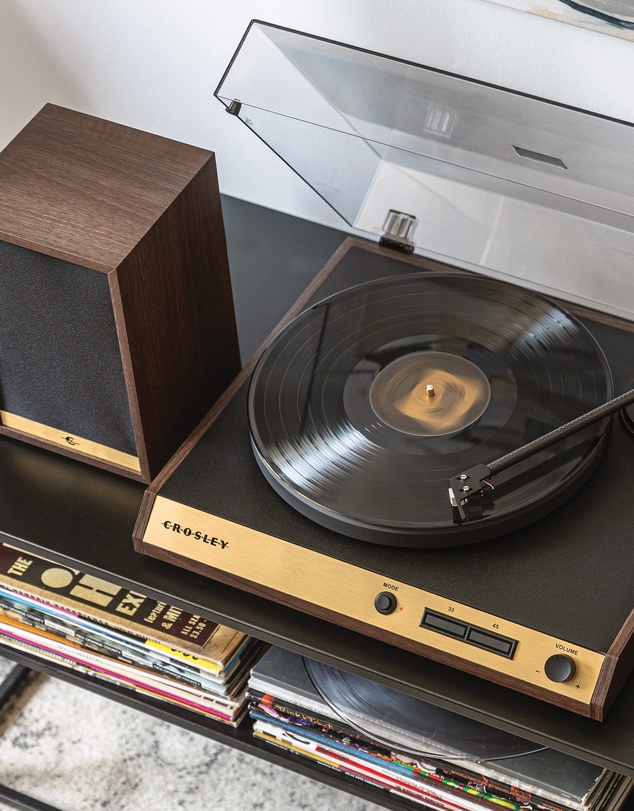 Crosley - Crosley C72 Record Player Shelf System - Walnut