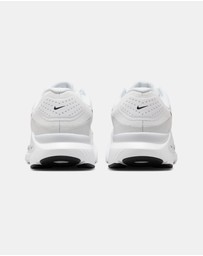 Nike - Structure 26 - Women's