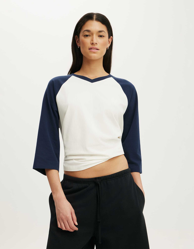 Cotton On Body Active - Active 3/4 Sleeve Graphic Raglan Tee