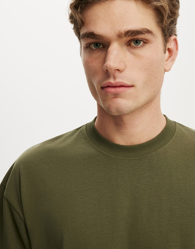 Cotton On - Cropped Fit T-Shirt