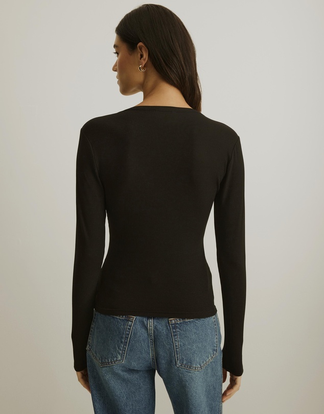 Atmos&Here - Long Sleeve V-Neck Tee