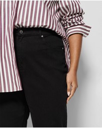 Commonry - The High Rise Crop Girlfriend Jean