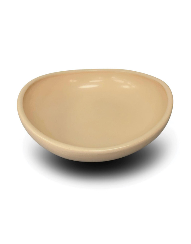 Urban Attitude - Urban Attitude JADE Medium Bowl Height 8cm highest, 5cm lowest, Width 27cm, Length 28cm - Stone Ivory