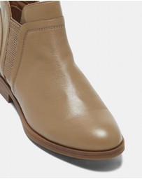 Hush Puppies - Catalina