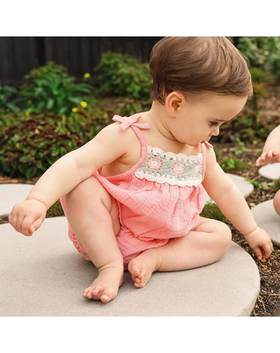 Kynd Baby - Crochet Woven Romper Strawberry - Size 1