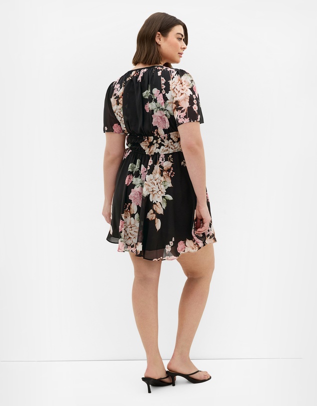 City Chic - Plus size Cara Floral Print Mini Dress - black