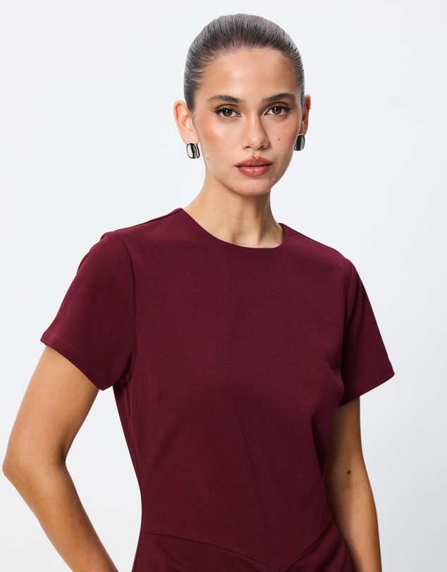 Tussah - Sophia Crew Neck Ruched Detail Midi Dress