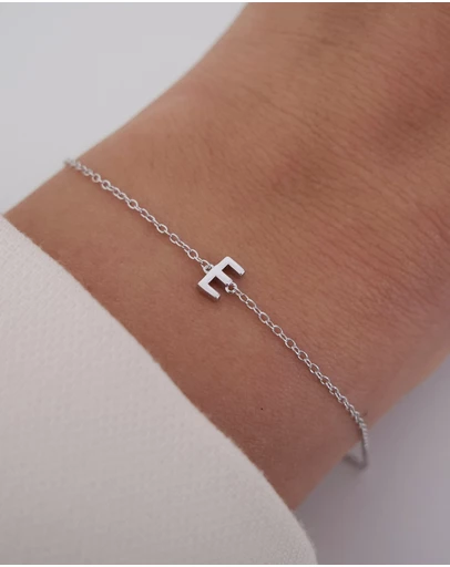 The Silver Collective - Petite A-Z Letter Bracelet Silver - E