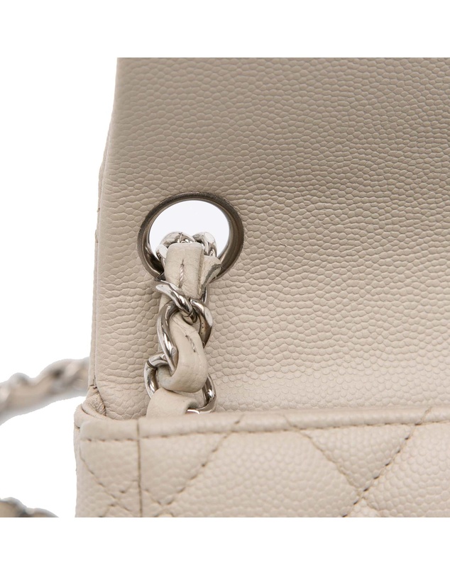 Pre-Loved by Azura Reborn - Pre-Loved chanel Quilted Shoulder Bag with Chain Strap and Turn-Lock Fastening