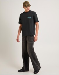 Insight - Gardens Cropped T-Shirt