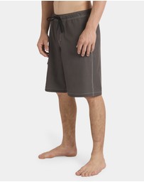 Quiksilver - Mens Exhibit Volley 21