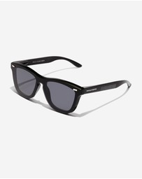Hawkers Co - HAWKERS - HAWKERS X PAULA ECHEVARRIA - ONE VENM RAW Sunglasses for Men and Women UV400
