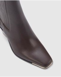 LANA WILKINSON - Cyrus Chelsea Boot