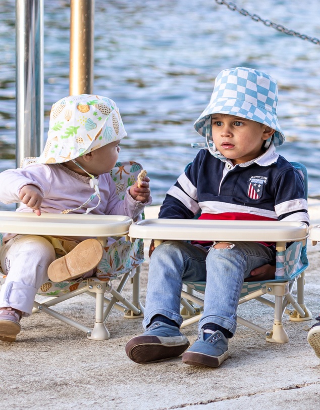 IZIMINI - Harper Baby Chair V2, Hat & Poncho