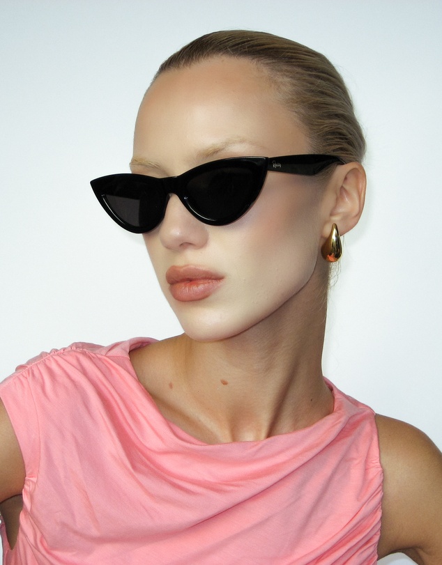 Reality Eyewear - Kiss Kiss
