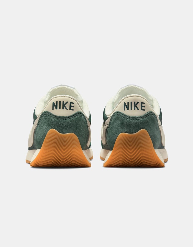 Nike - Pacific - Women's
