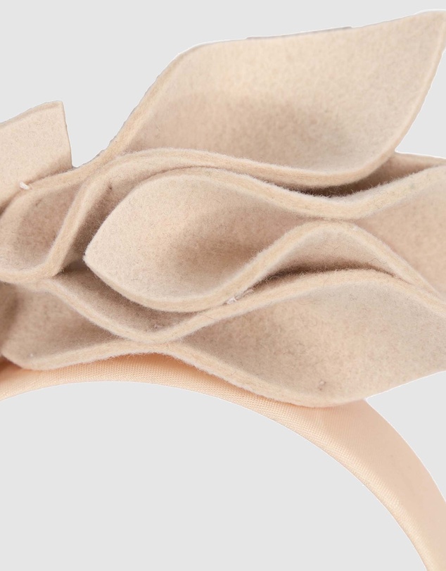 Max Alexander - Felt Beige Winter Racing Fascinator
