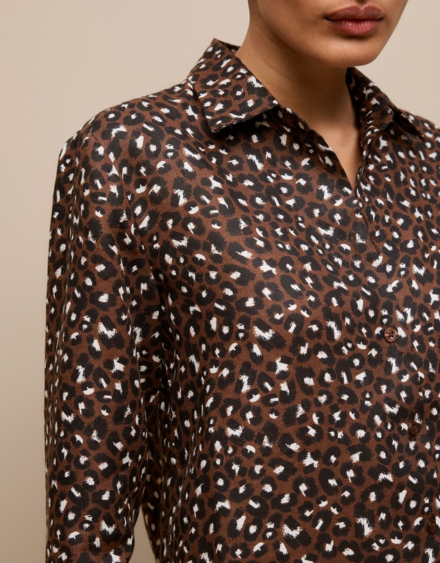 Trenery - Leopard Linen Shirt in Bitter Chocolate