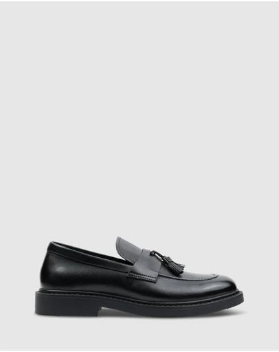 yd. - Chester Tassel Loafer