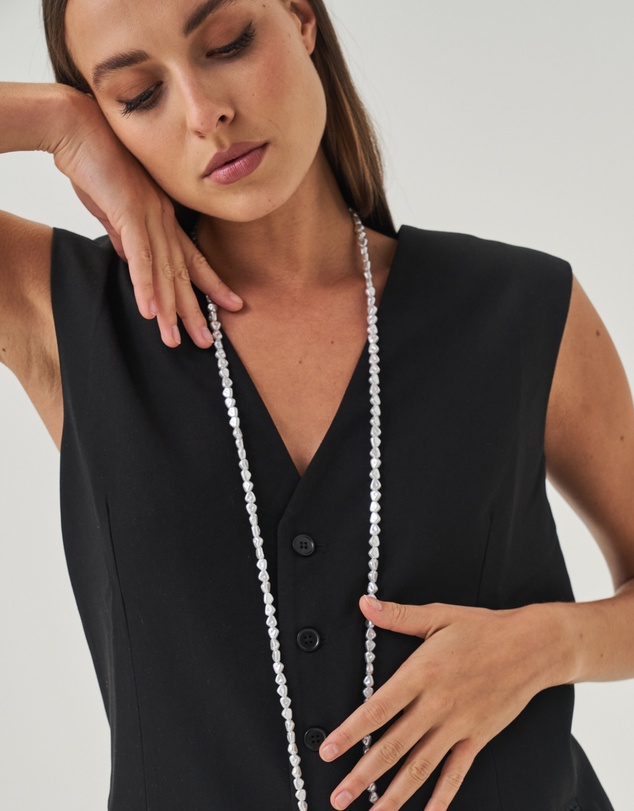 LOUVE COLLECTION - Clear Phone Case + Pearl Crossbody Chain