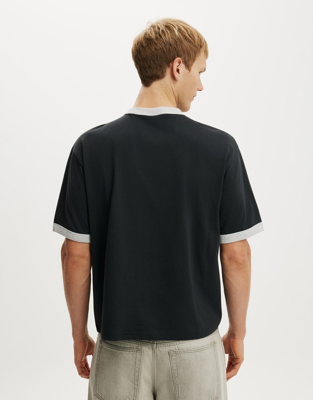Cotton On - Cropped Fit T-Shirt