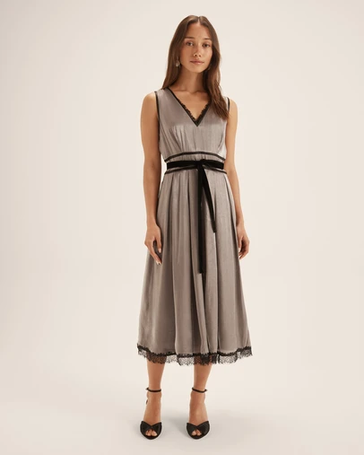 Review - Romana Dress