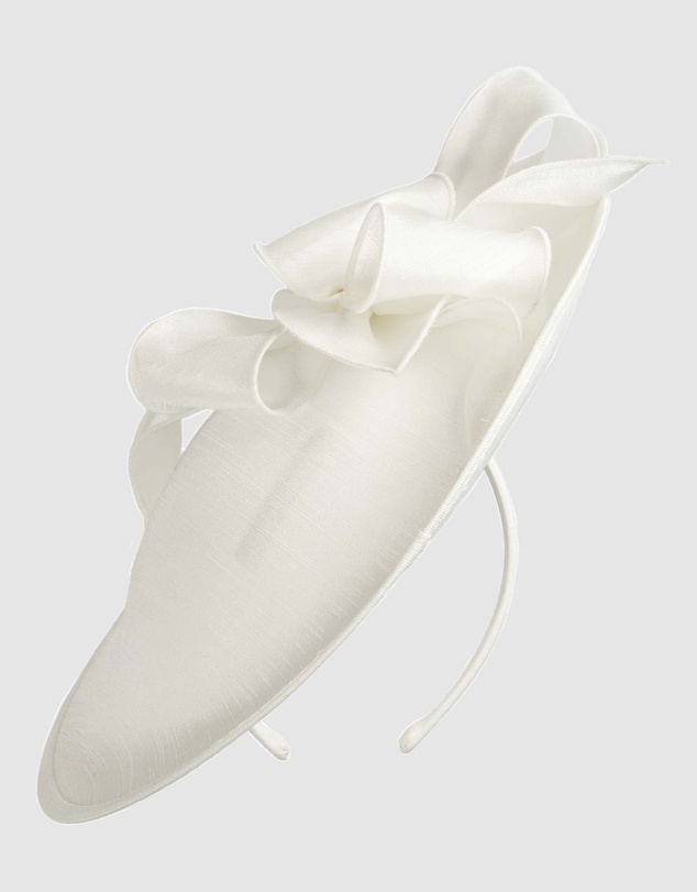 Max Alexander - White Plate Racing Fascinator