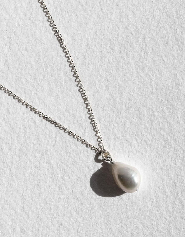 SAINT VALENTINE - Keshi Pearl Necklace - Silver