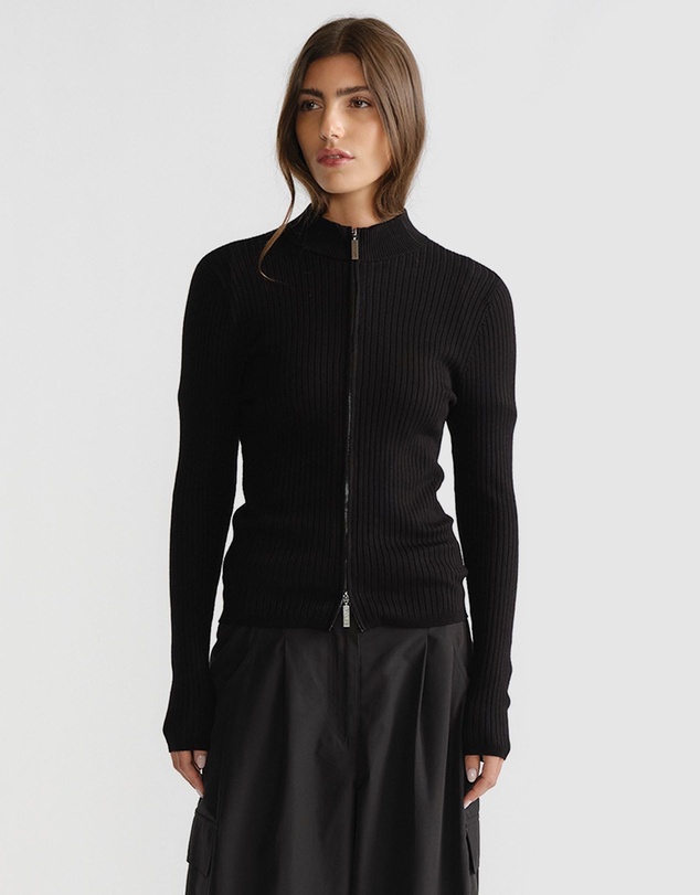 Decjuba - D-Luxe Knit Zip Long Sleeve Top