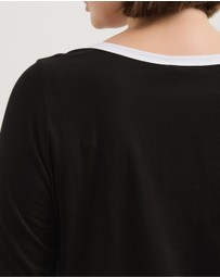 Atmos&Here Curvy - Contrast Long Sleeve Organic Cotton T-Shirt