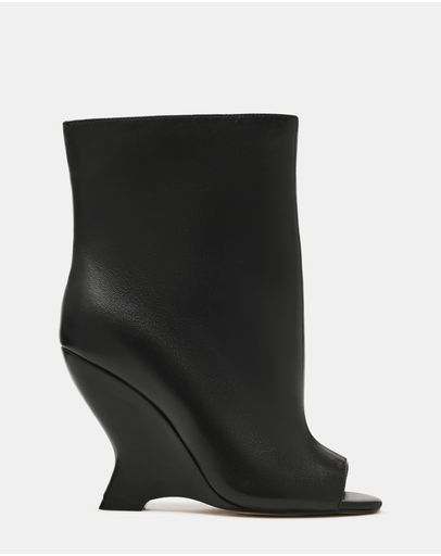 RELIX BLACK LEATHER