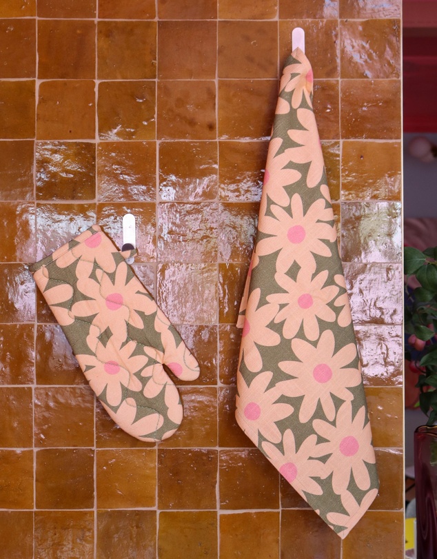 Mosey Me - Marlo Oven Mitt